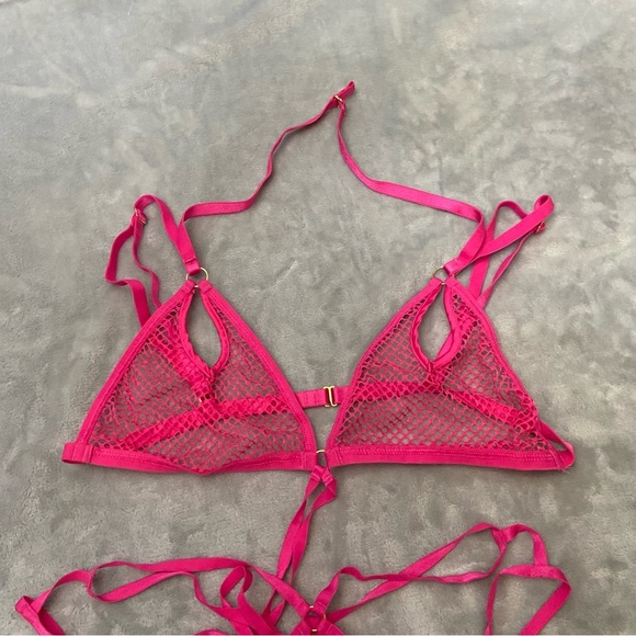 New! Victoria’s Secret Fishnet Mesh Unlined Strappy Teddy 4379 - Picture 5 of 9